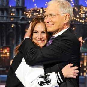 Julia Roberts Kisses David Letterman for the Last Time, Reflects on Her First Late Show Appearance—Watch!