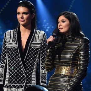 Kendall Jenner and Kylie Jenner Get Booed, Kanye West Censored at 2015 Billboard Music Awards